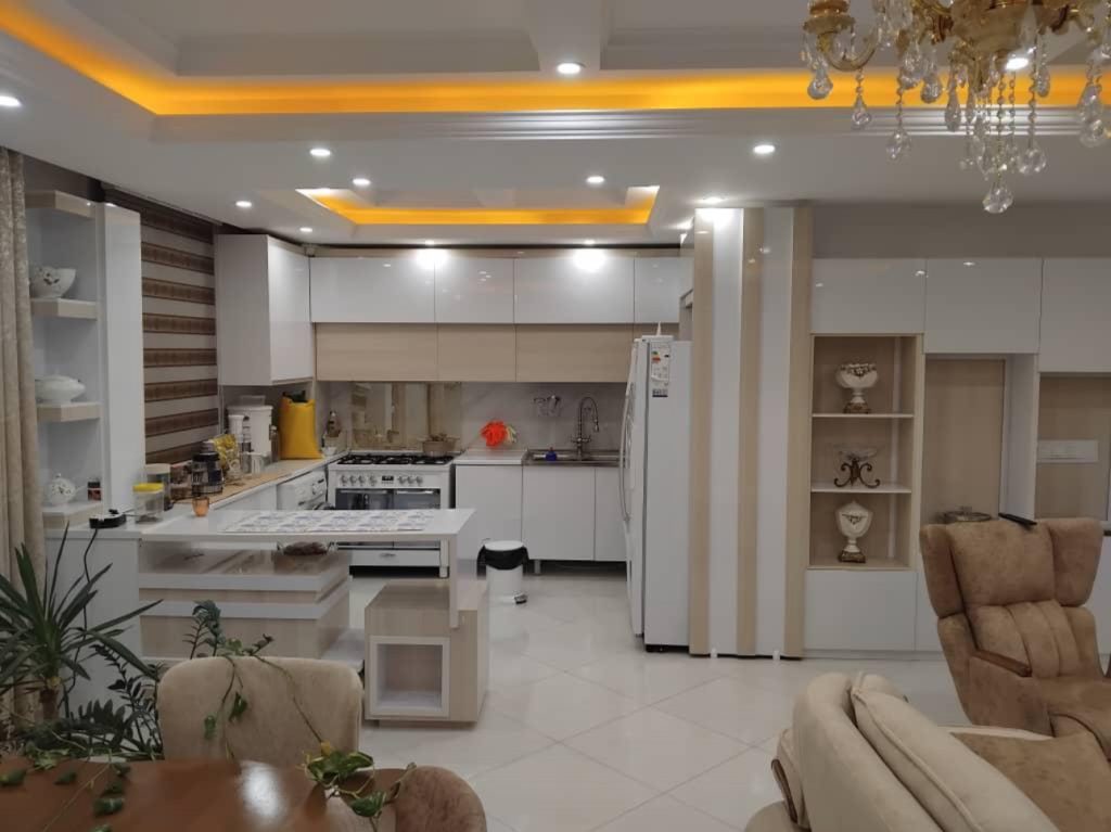 آپارتمان سه خوابه فاز۱ پرند سند دار