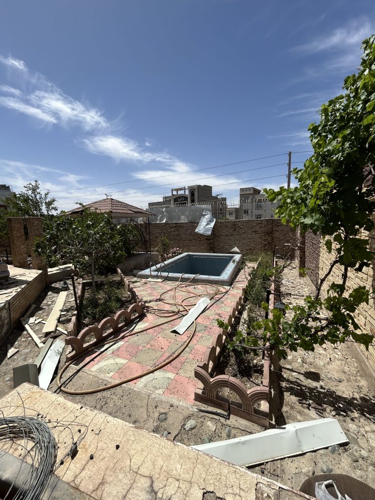 فروش باغ ویلا ۵۶۴ متری فاز۳ کاج